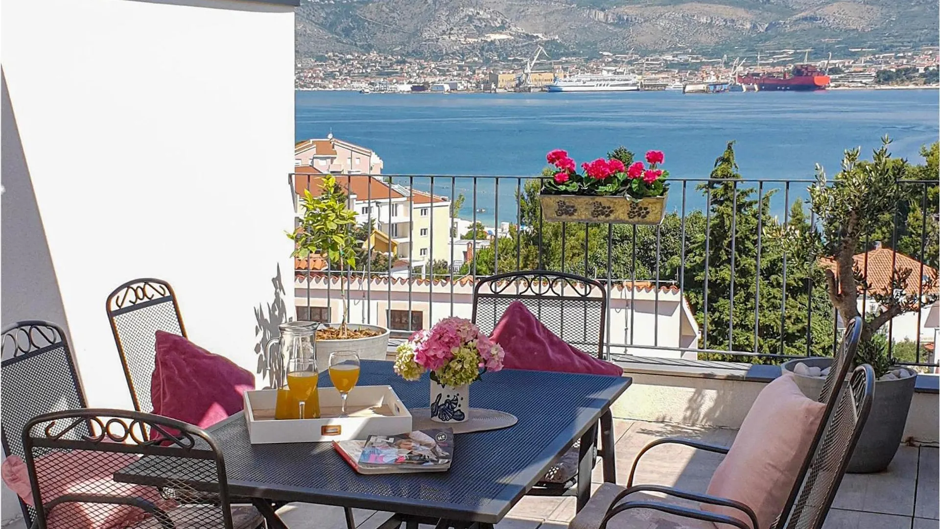 Gorgeous Apartment In Okrug Gornji With Wifi Trogir