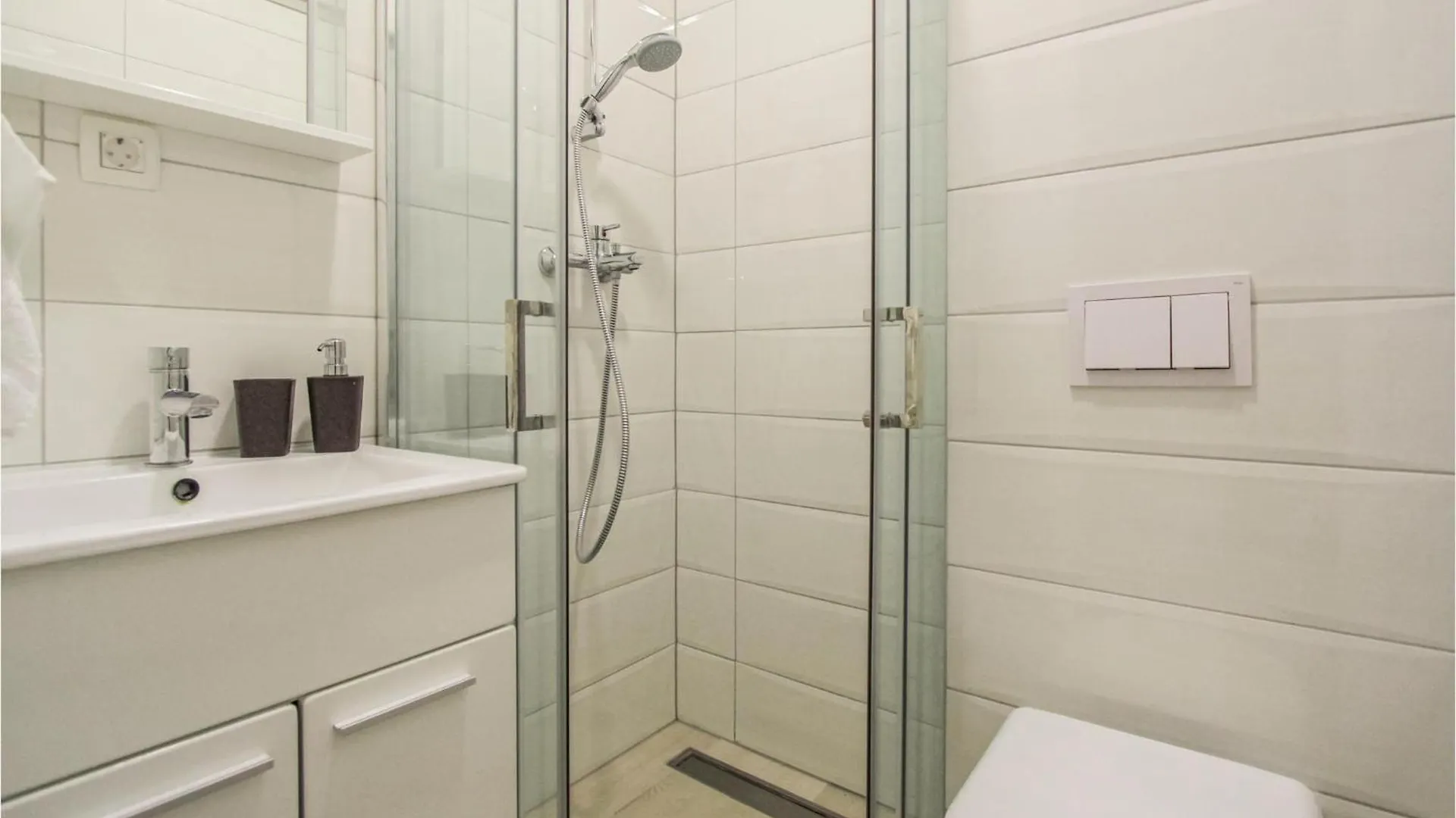 Gorgeous Apartment In Okrug Gornji With Wifi Trogir Croatia