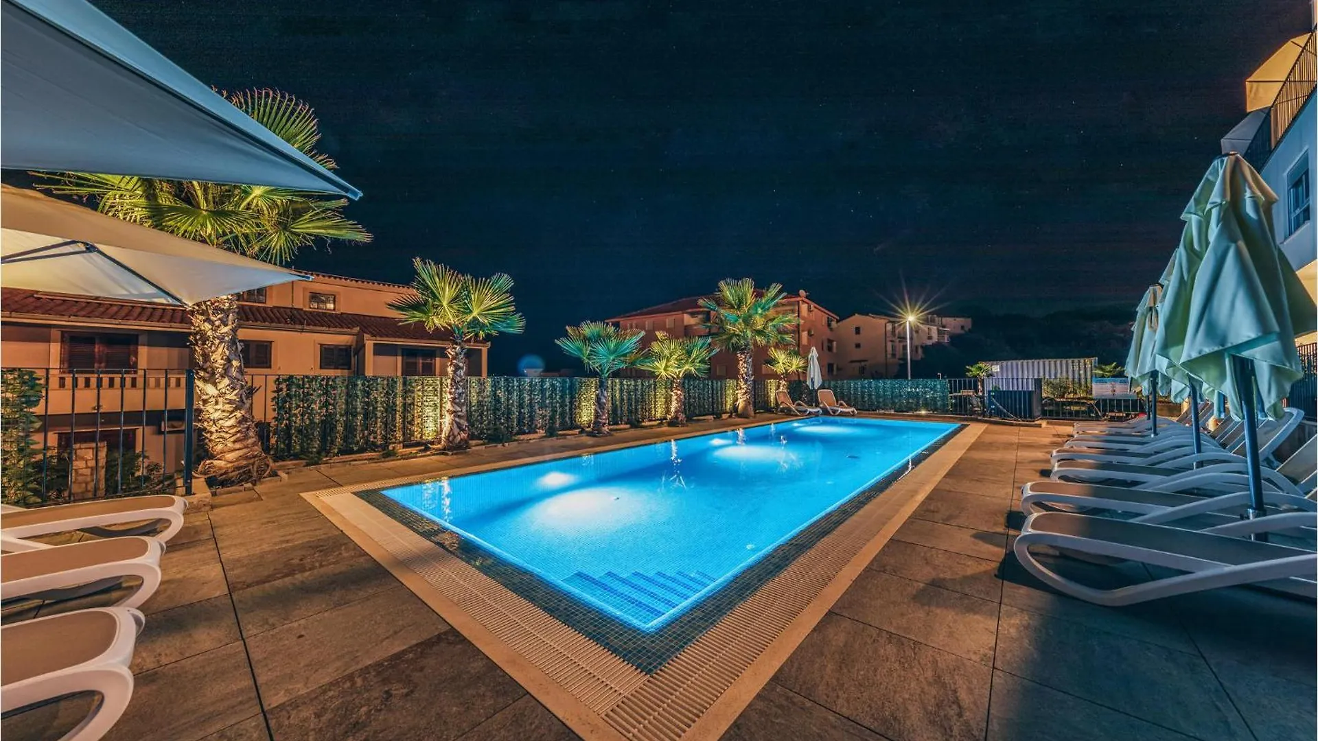 Gorgeous Apartment In Okrug Gornji With Wifi Trogir